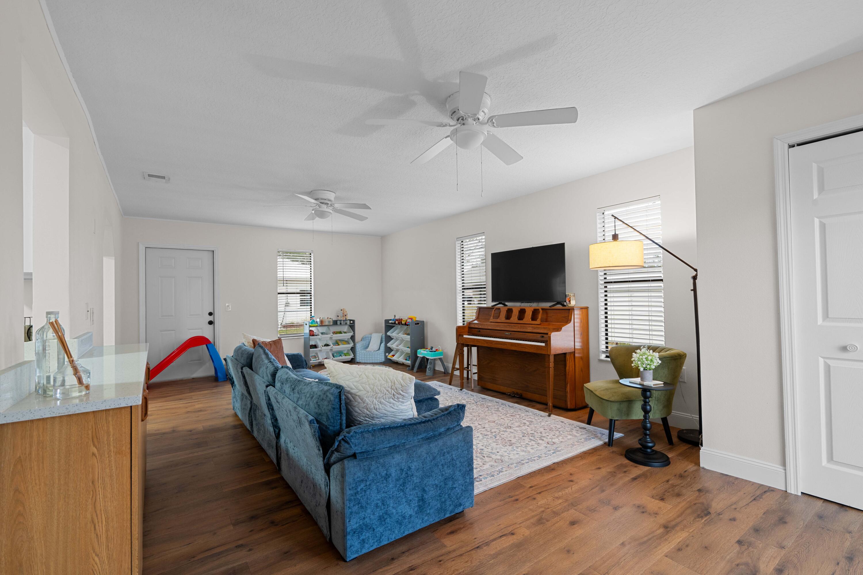 SEBASTIAN HIGHLANDS UNIT 11 - Residential