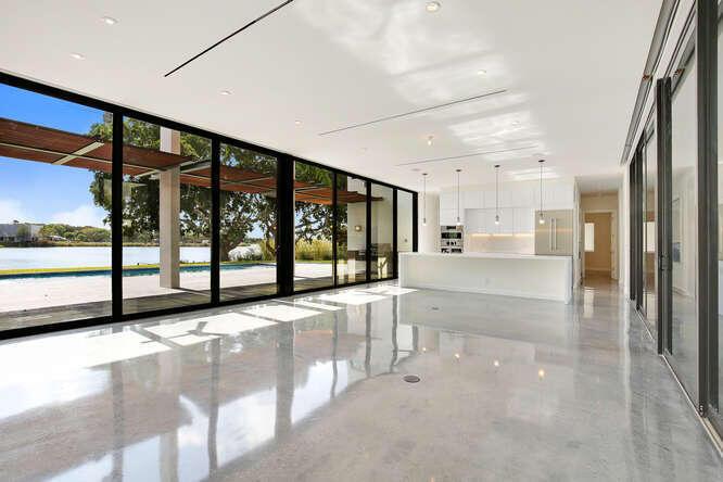 HIBISCUS LAKE EST - Residential