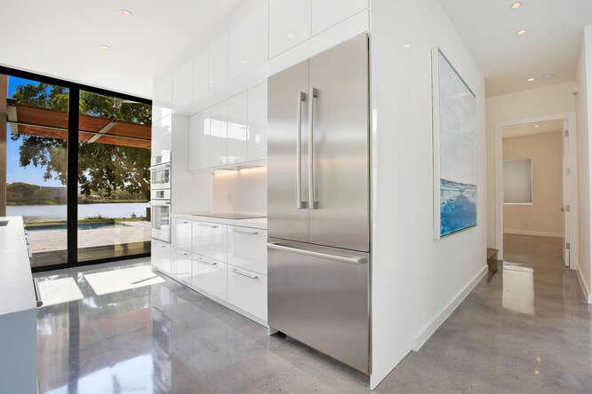 HIBISCUS LAKE EST - Residential