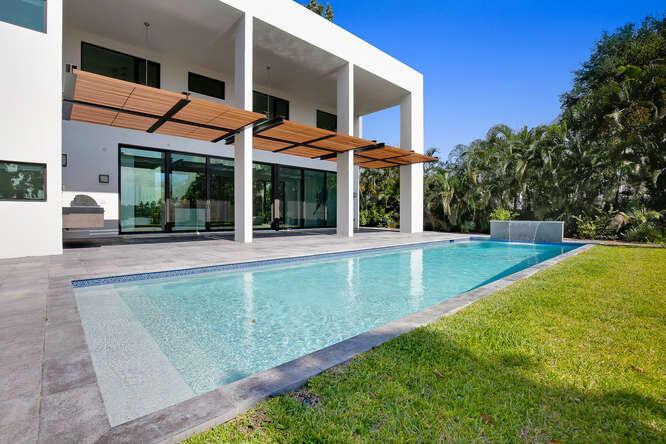 HIBISCUS LAKE EST - Residential