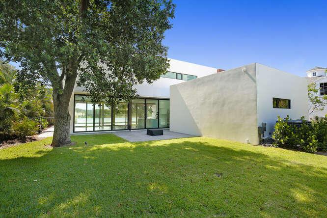 HIBISCUS LAKE EST - Residential