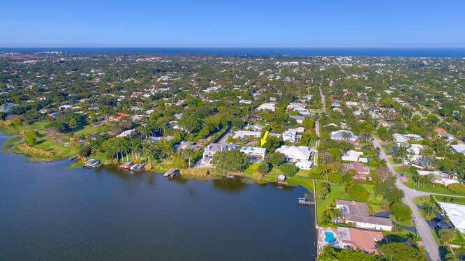 HIBISCUS LAKE EST - Residential