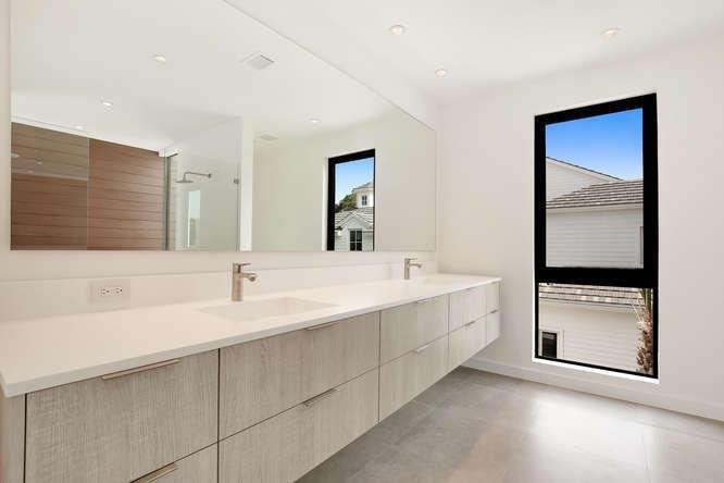 HIBISCUS LAKE EST - Residential