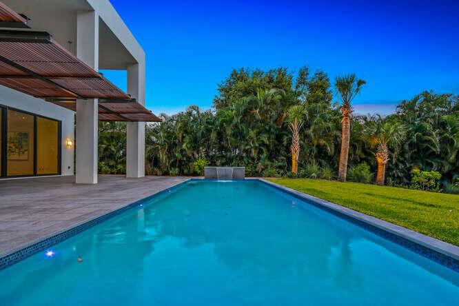 HIBISCUS LAKE EST - Residential