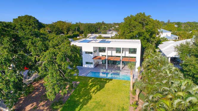 HIBISCUS LAKE EST - Residential