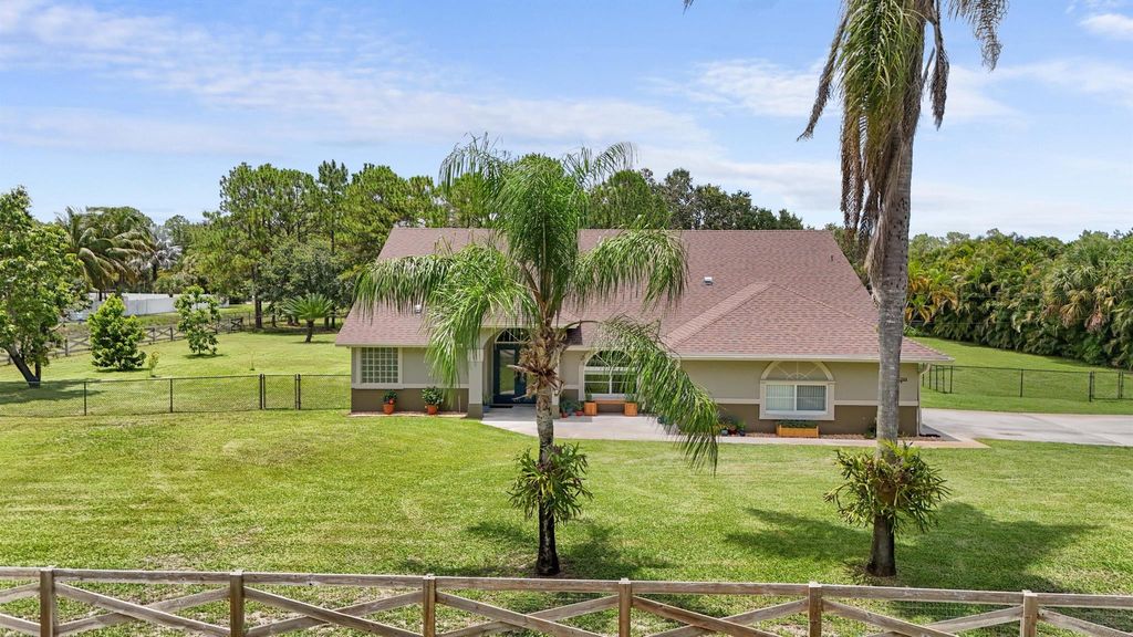 Photo of 17223 89th Place N, Loxahatchee, FL 33470 (MLS # R11100414)