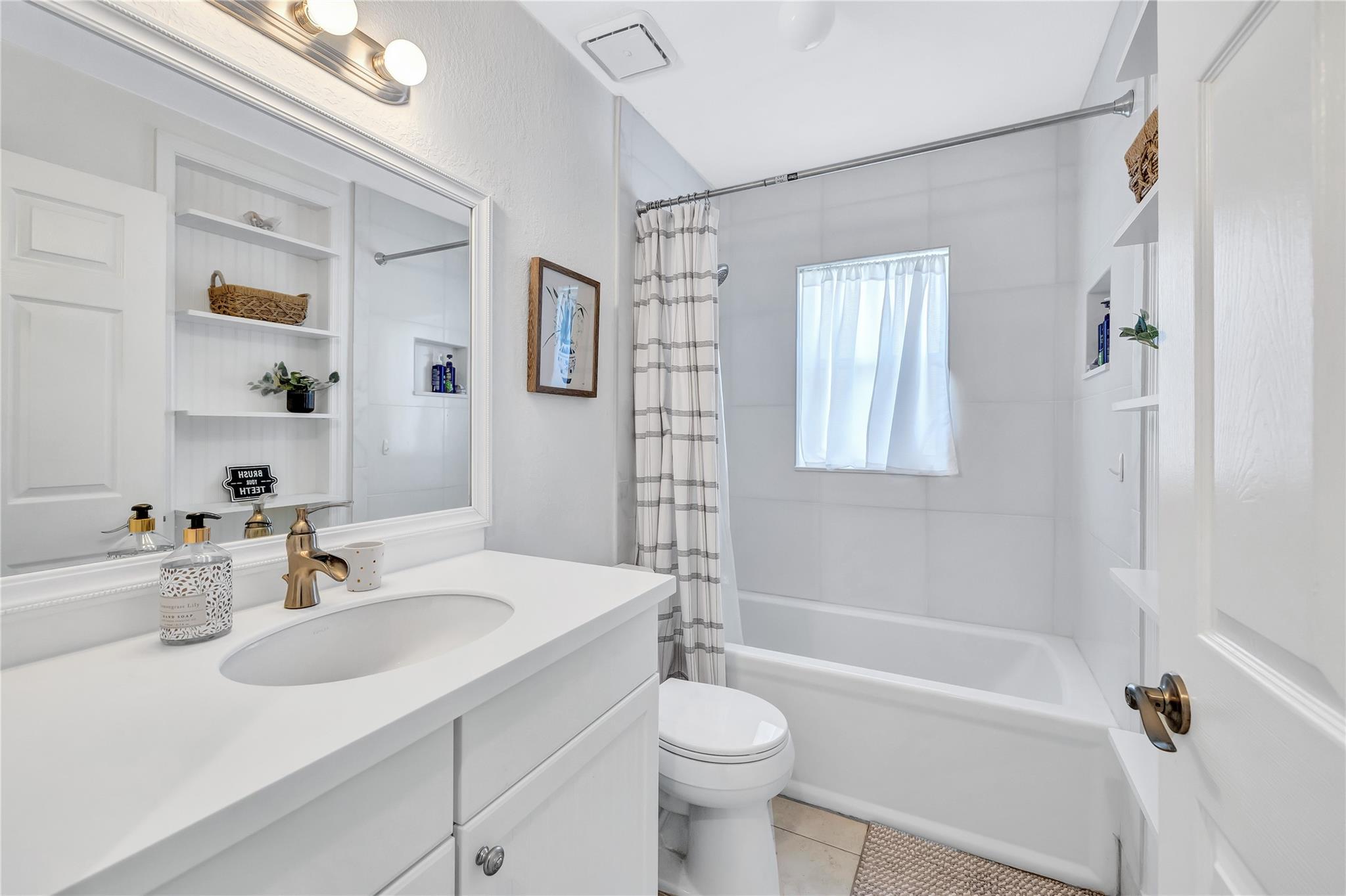 BOCA LANDINGS - Residential