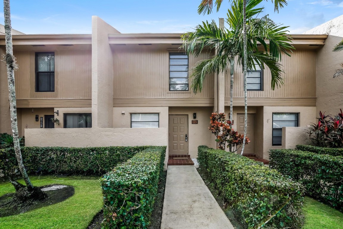 WESTVIEW 10 CONDO - Residential Lease