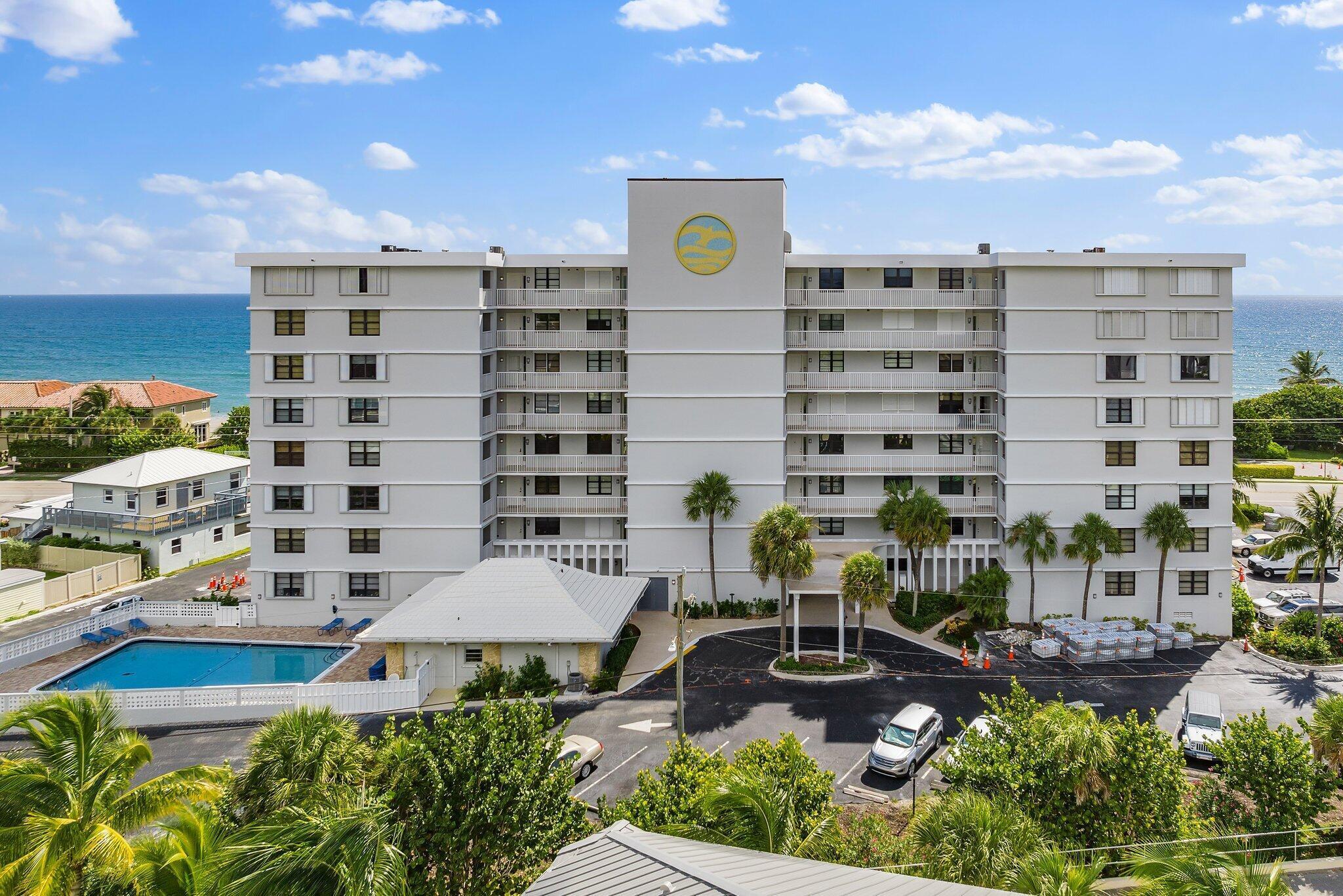 911 Ocean Drive 404