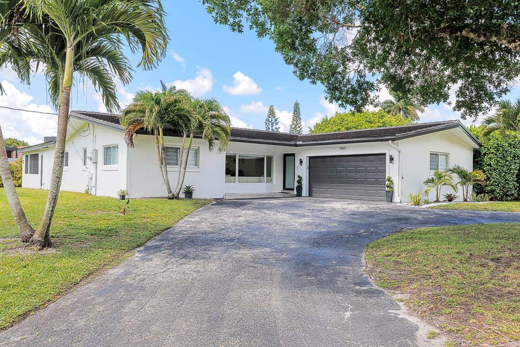 Photo of 11821 NW 6th Court, Plantation, FL 33325 (MLS # B26037463)