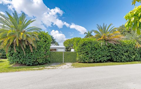 Tiny photo for 11821 NW 6th Court, Plantation, FL 33325 (MLS # B26037463)