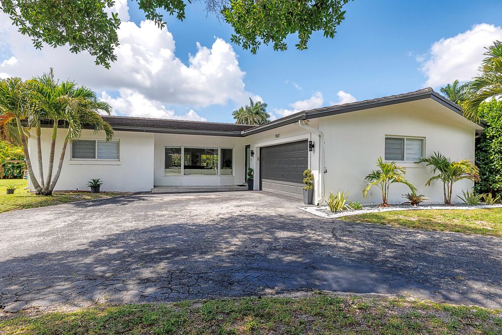 Photo of 11821 NW 6th Court, Plantation, FL 33325 (MLS # B26037463)