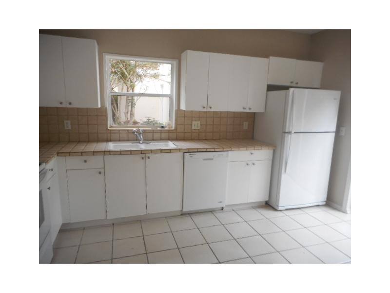 WOODSIDE ESTATES 127-10 B - Residential