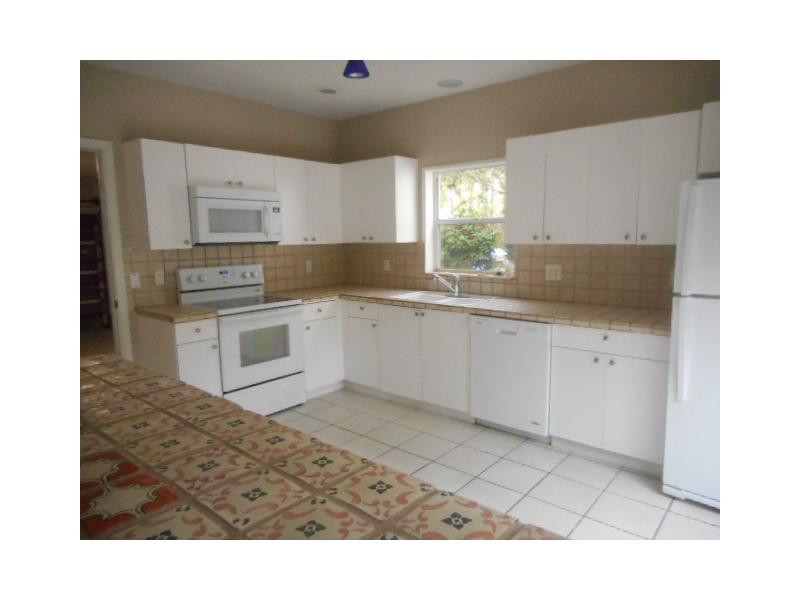 WOODSIDE ESTATES 127-10 B - Residential