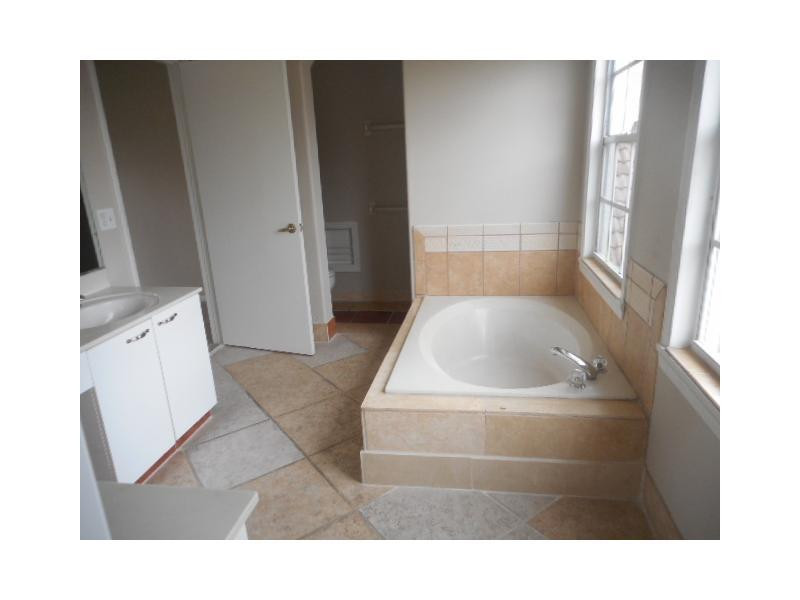 WOODSIDE ESTATES 127-10 B - Residential