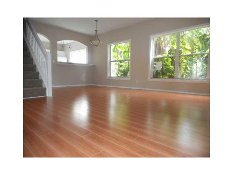 WOODSIDE ESTATES 127-10 B - Residential