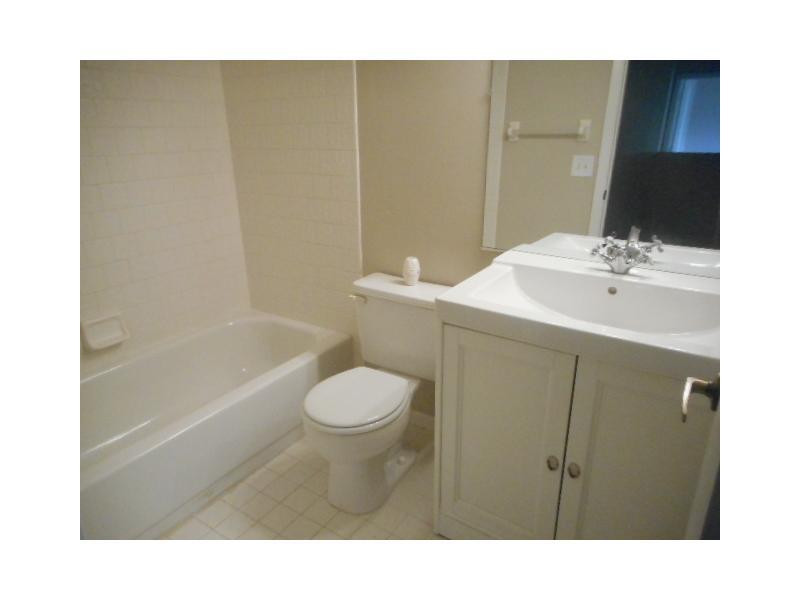 WOODSIDE ESTATES 127-10 B - Residential