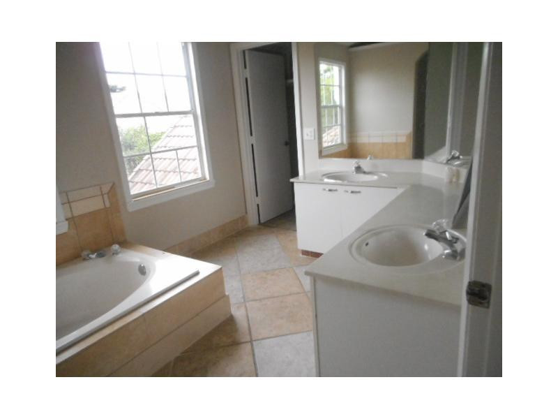 WOODSIDE ESTATES 127-10 B - Residential