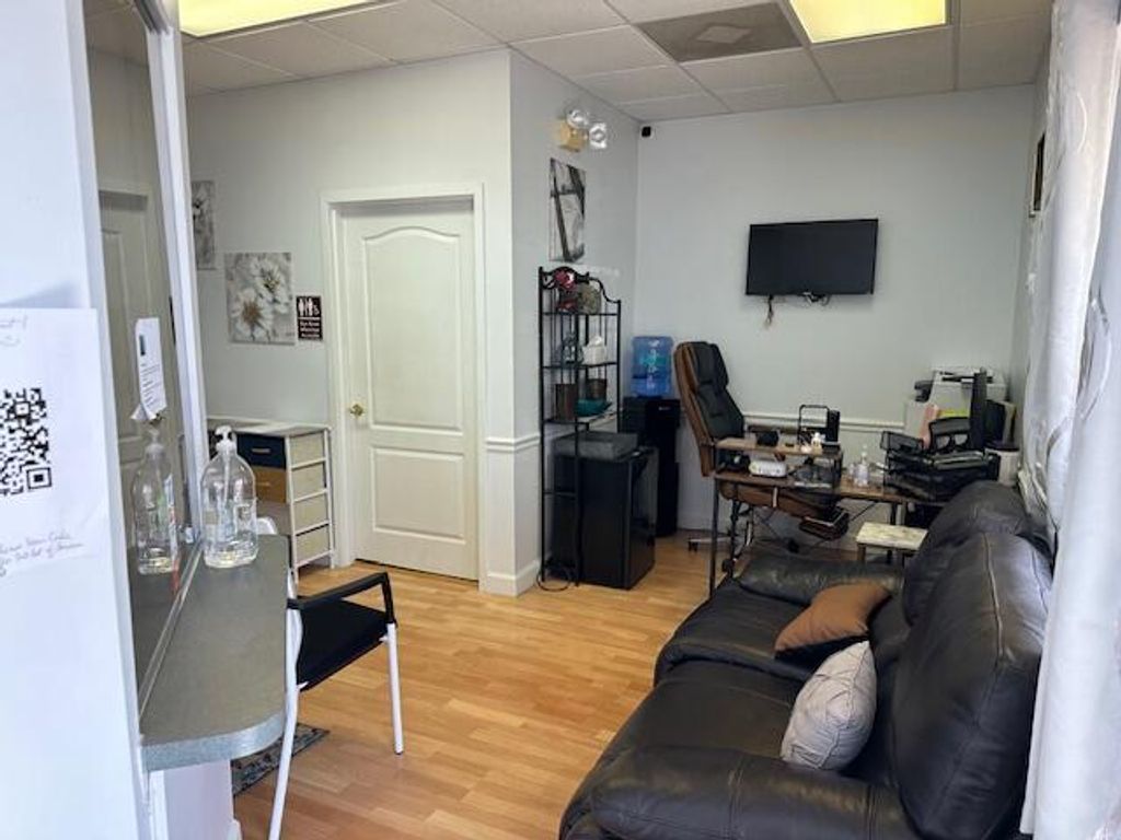 Photo of Port Saint Lucie, FL (MLS # R11040537)
