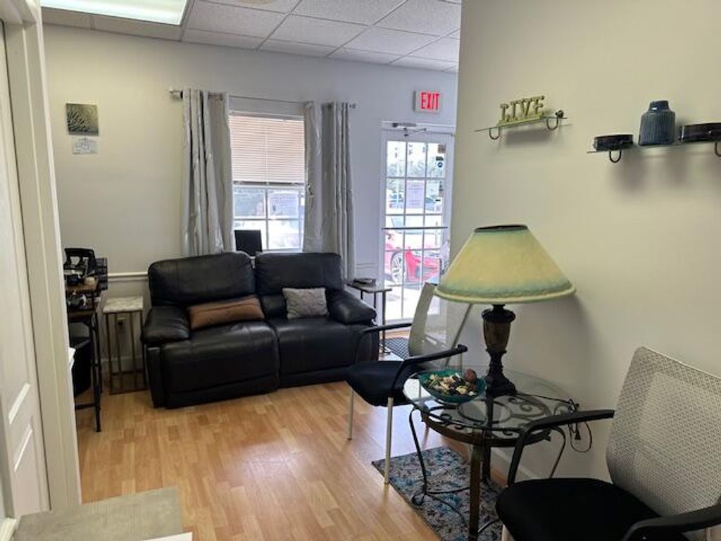 Photo of Port Saint Lucie, FL (MLS # R11040537)