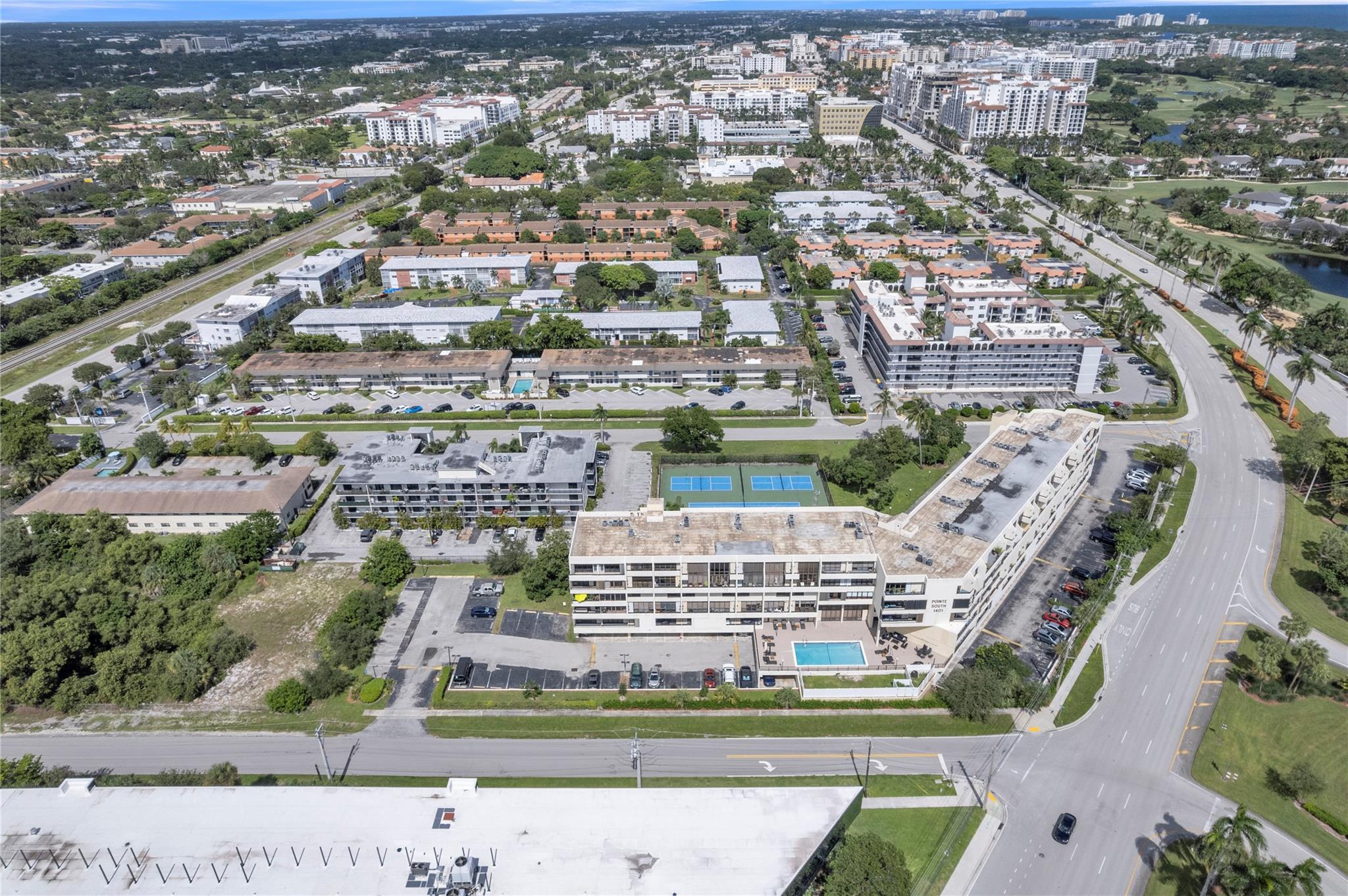 POINTE SOUTH CONDO - Residential