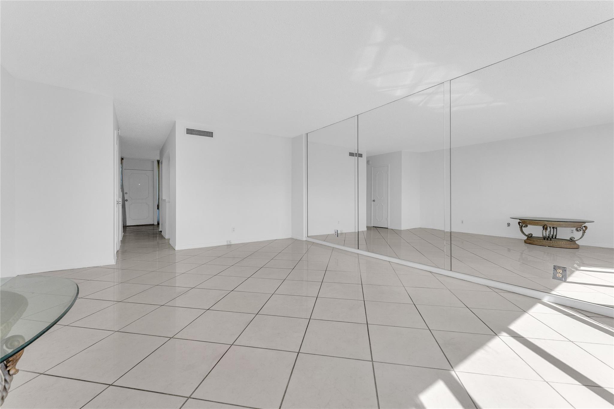 POINTE SOUTH CONDO - Residential