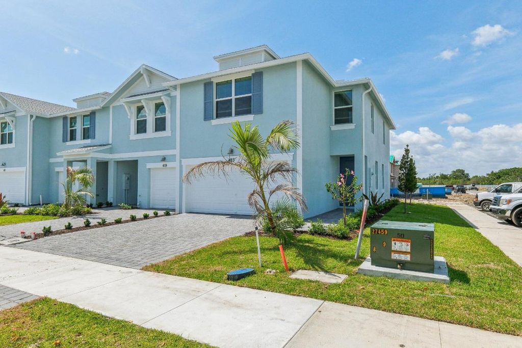 Photo of 423 Salisbury Circle #Lot 31, Fort Pierce, FL 34982 (MLS # R10993637)