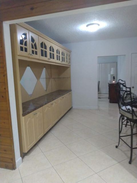 Single Family Residence in Miami FL 10294 Fairway Heights Boulevard Blvd 4.jpg