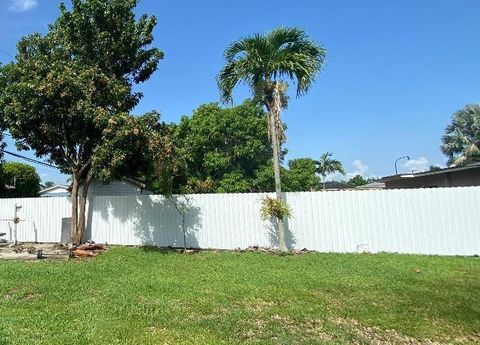 Single Family Residence in Miami FL 10294 Fairway Heights Boulevard Blvd 11.jpg