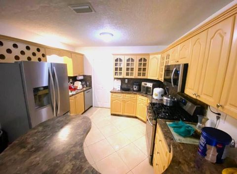 Single Family Residence in Miami FL 10294 Fairway Heights Boulevard Blvd 3.jpg