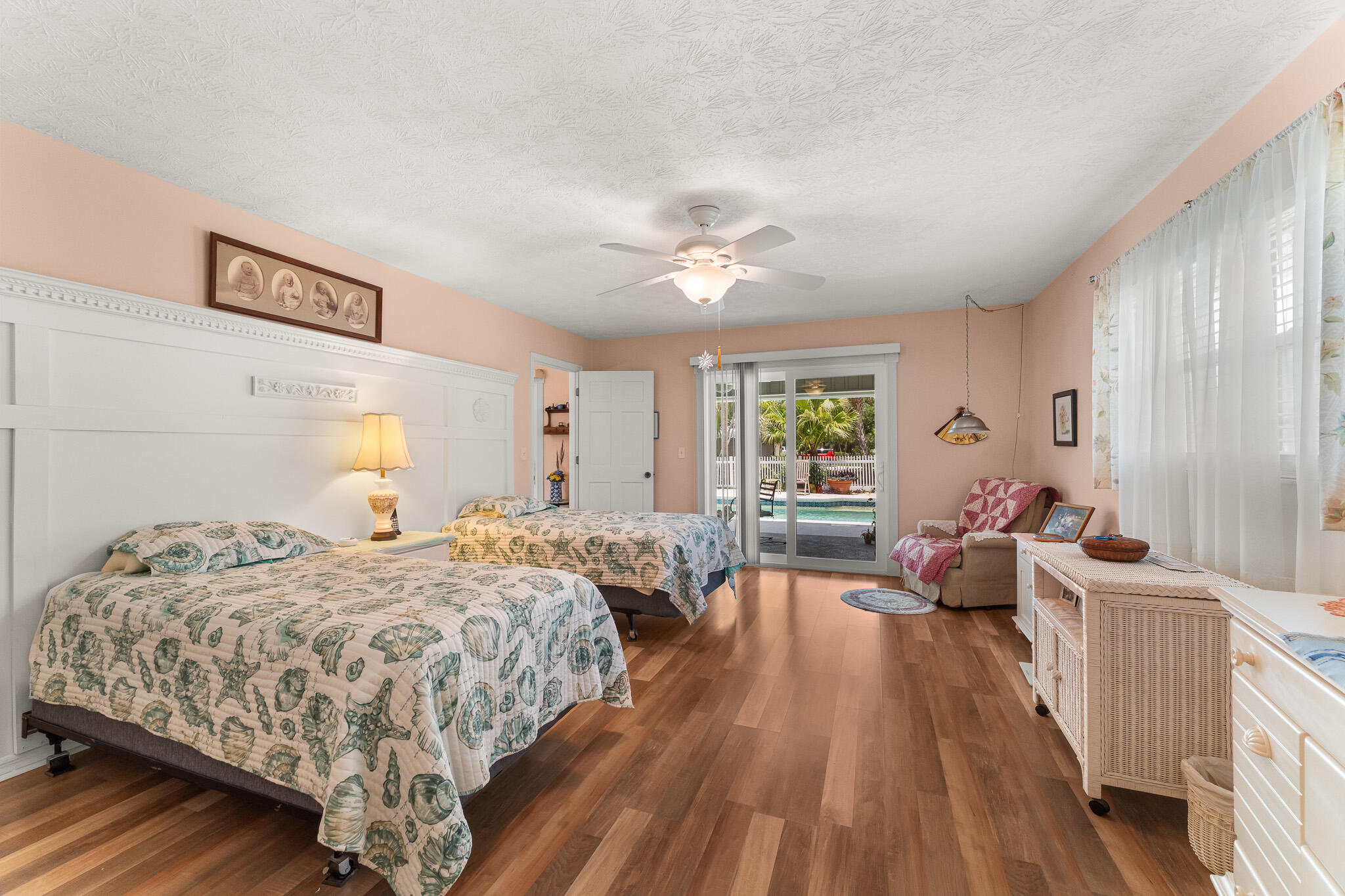 WOODMERE MEADOWS - Residential