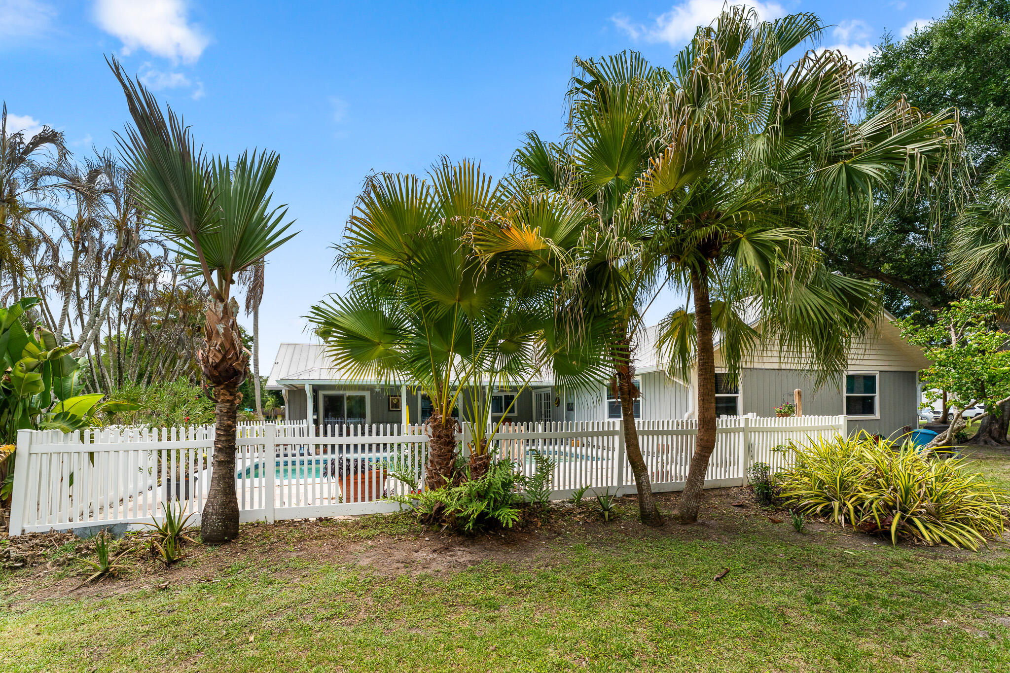 WOODMERE MEADOWS - Residential