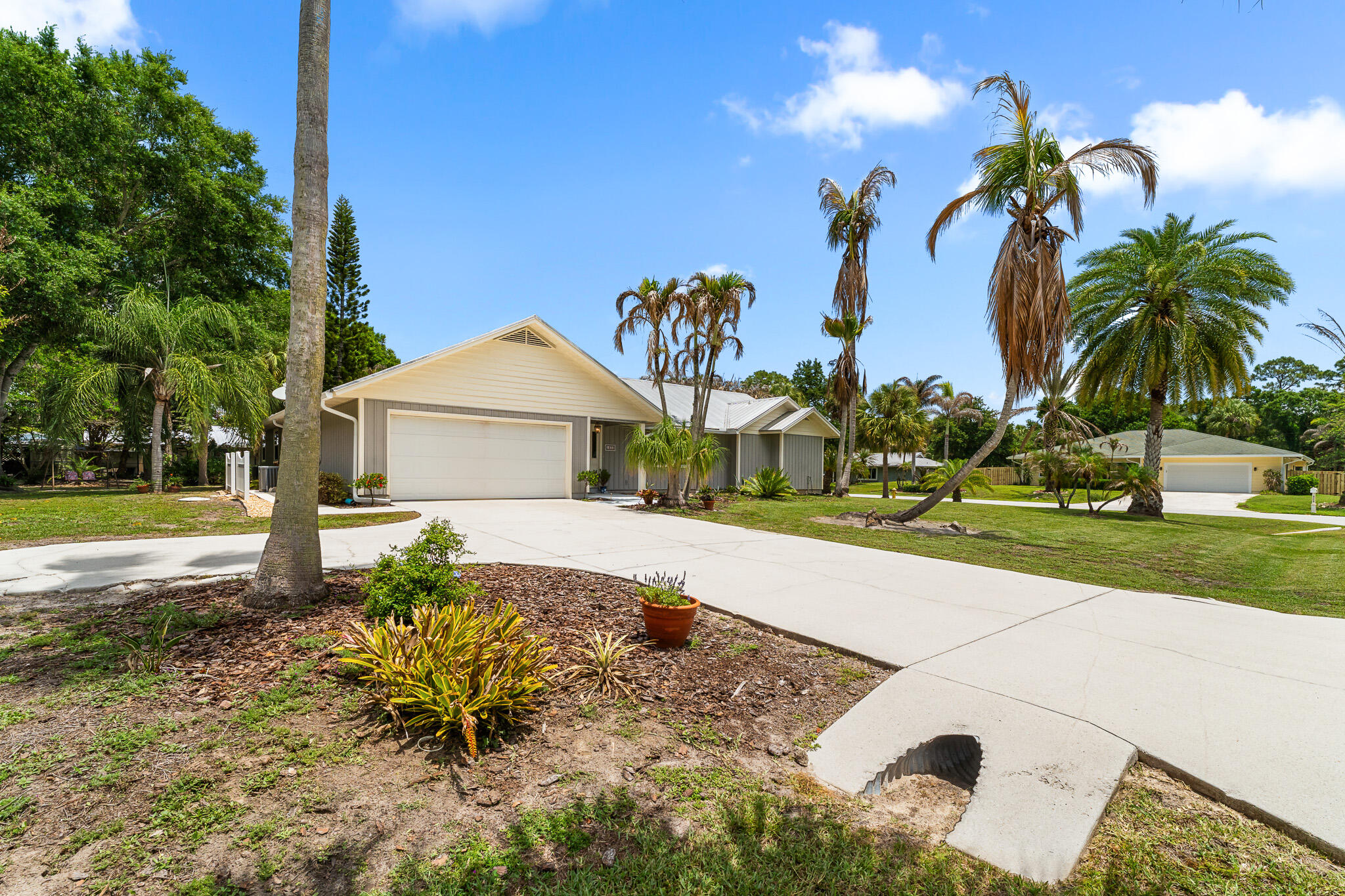 WOODMERE MEADOWS - Residential