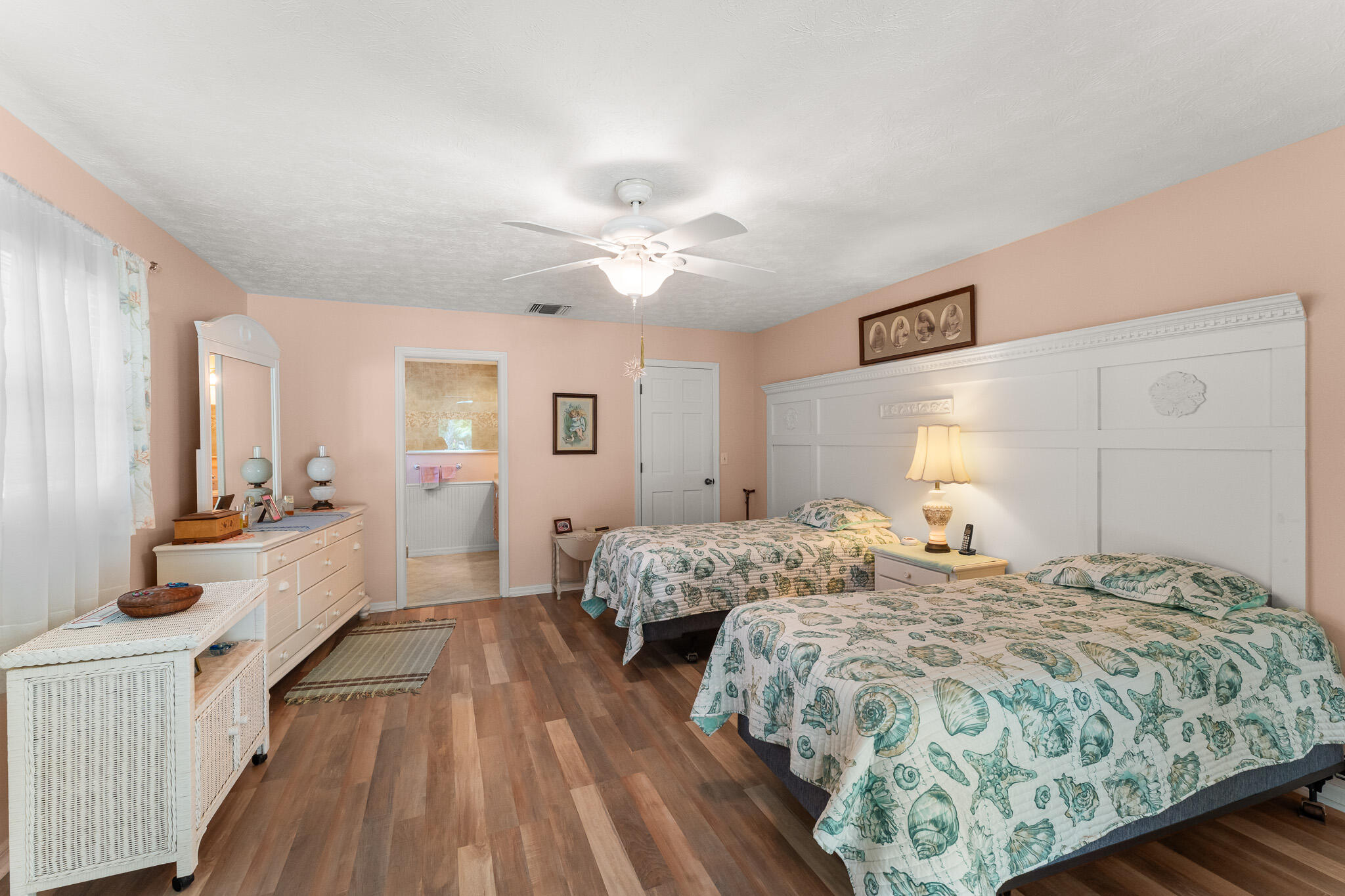 WOODMERE MEADOWS - Residential