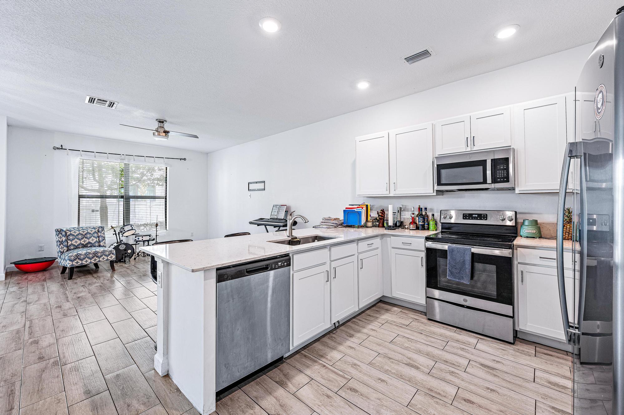 4407 Hemlock Drive