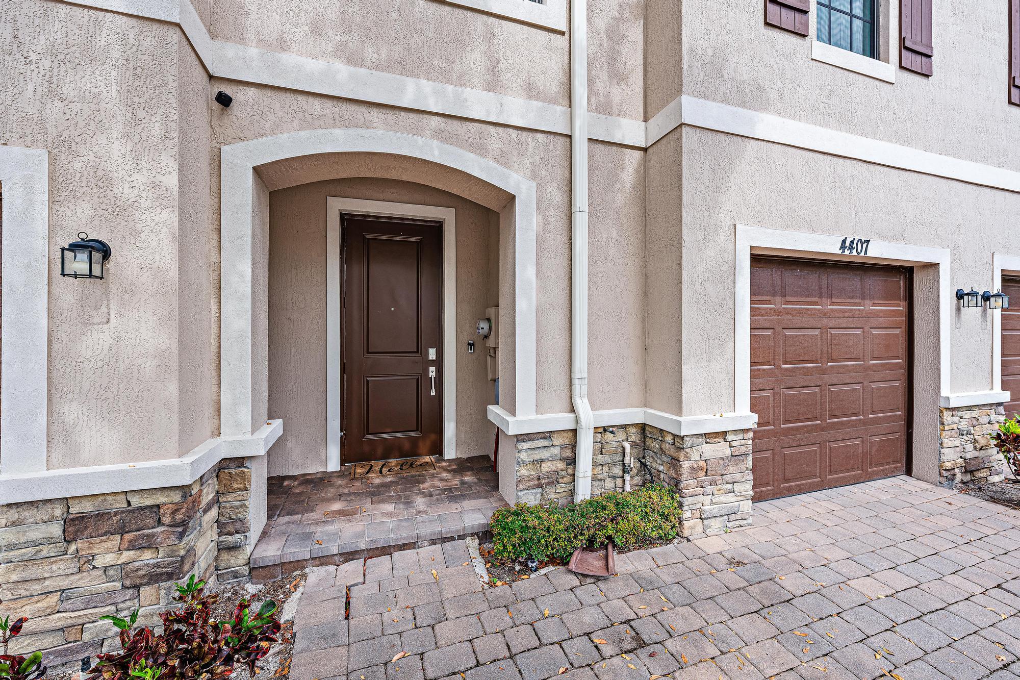 4407 Hemlock Drive