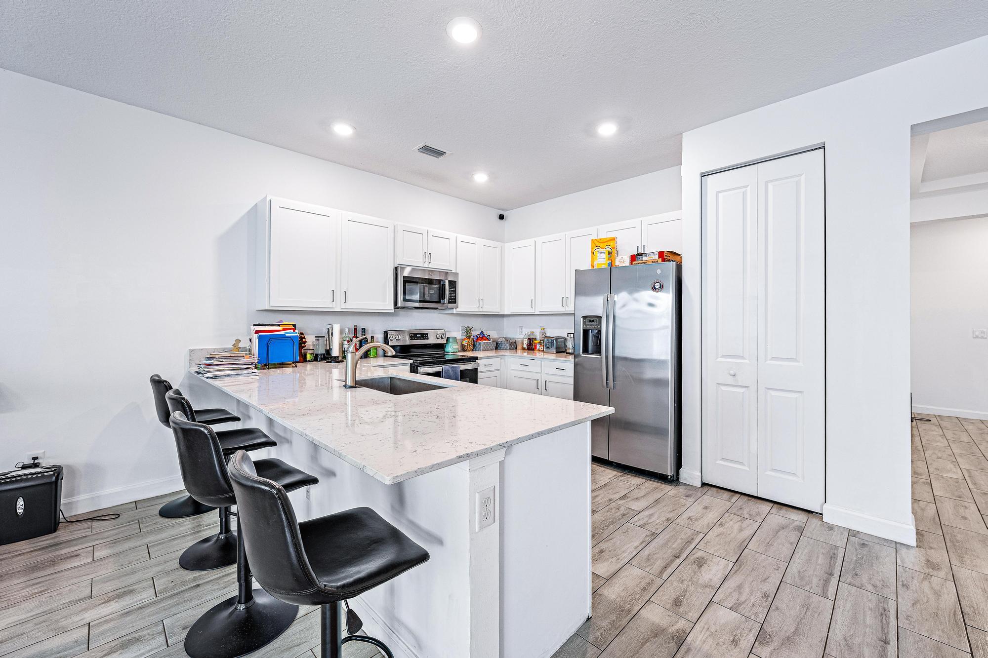 4407 Hemlock Drive