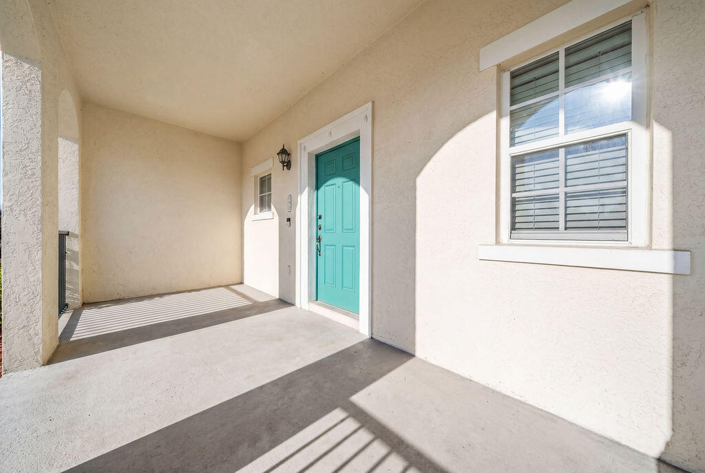 261 SW 6th Place