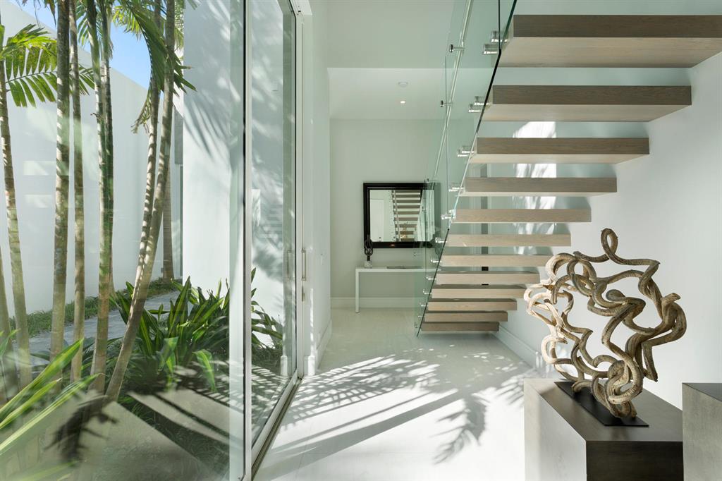 SEAGATE EXT IN - Residential