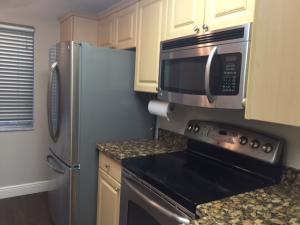 HUNTINGTON LAKES SEC TWO CONDOS - Residential