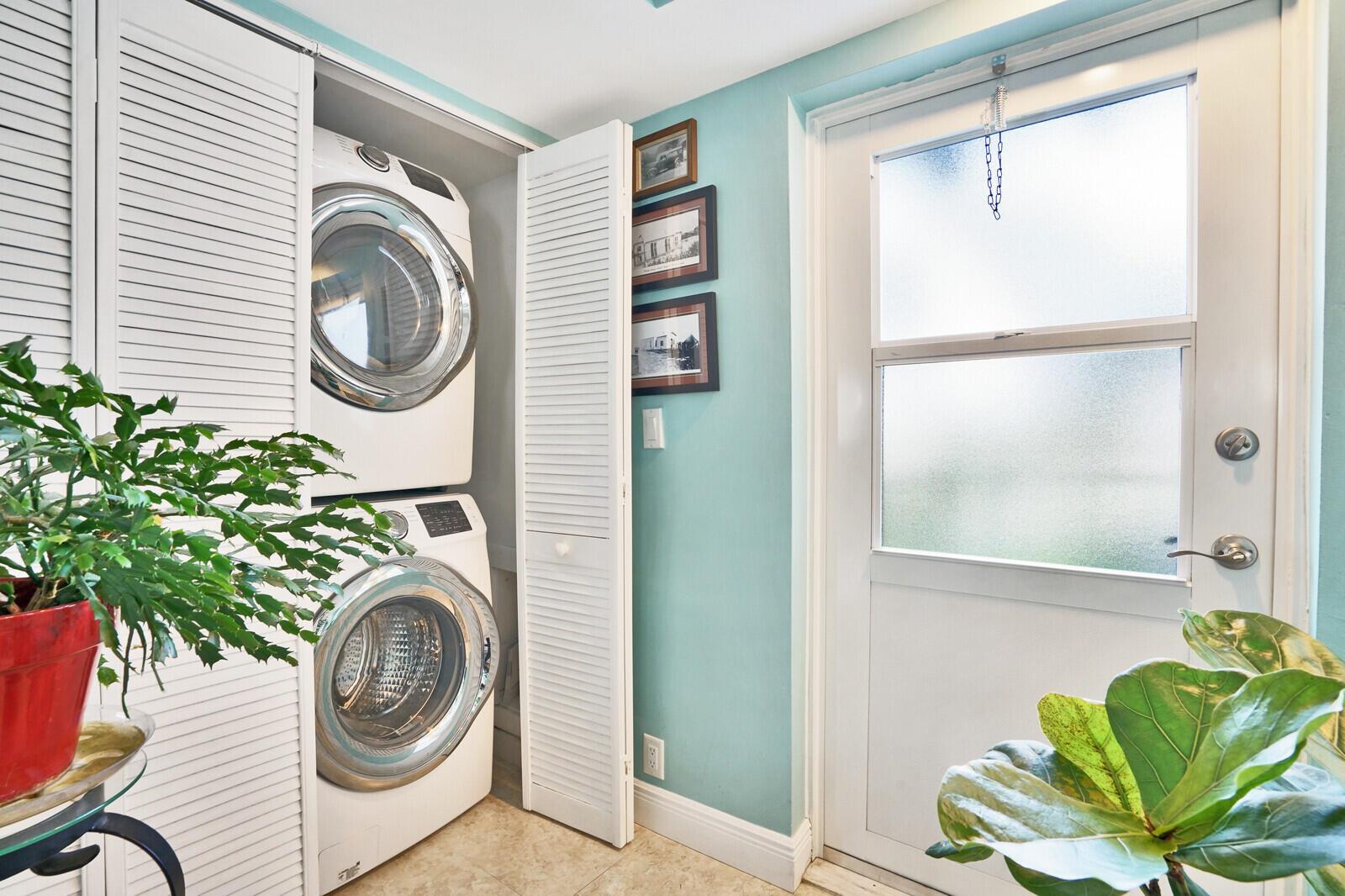 SOUTH PALM RESIDENCE INC - Residential Lease