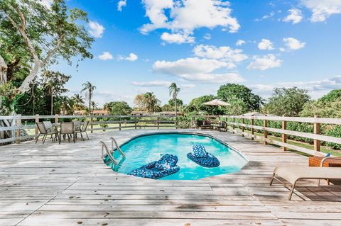 A home in Cooper City