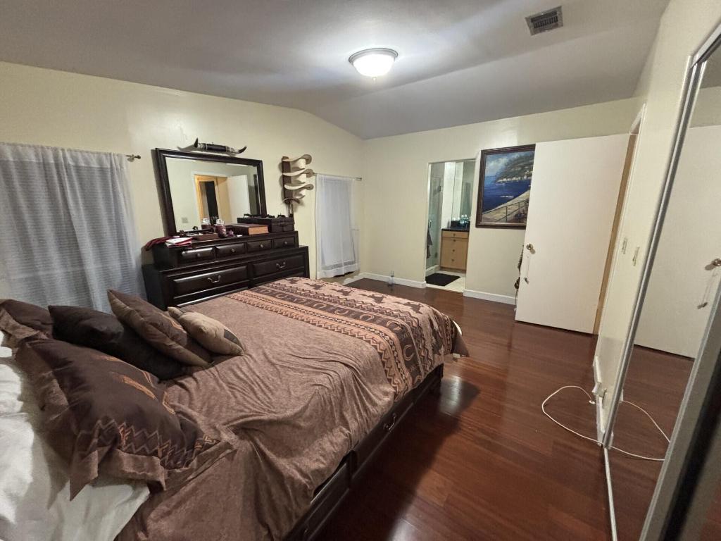 TALLOWWOOD ISLE - Residential