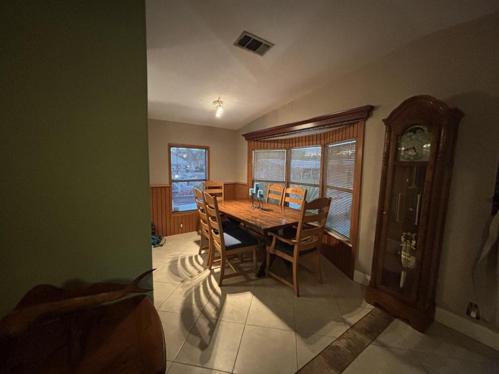 TALLOWWOOD ISLE - Residential