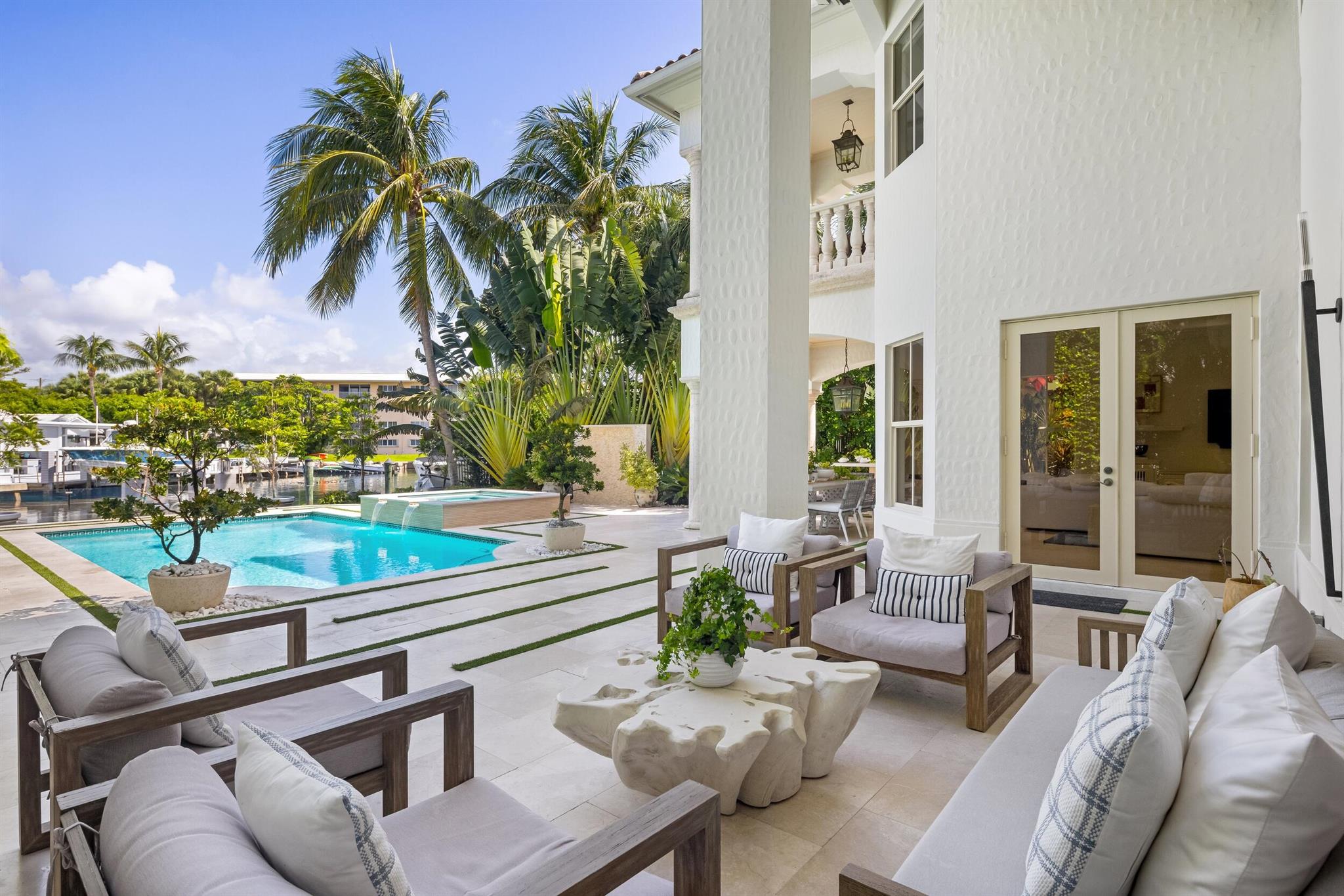 LAKE ROGERS ISLE - Residential