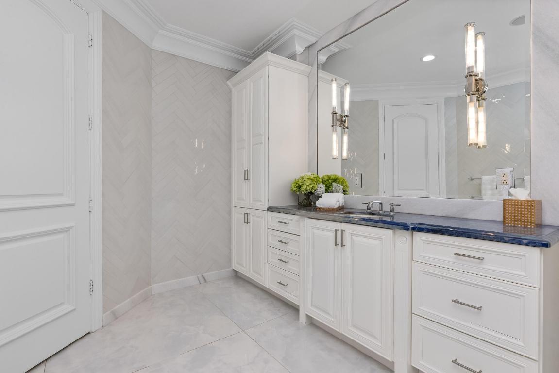 LAKE ROGERS ISLE - Residential