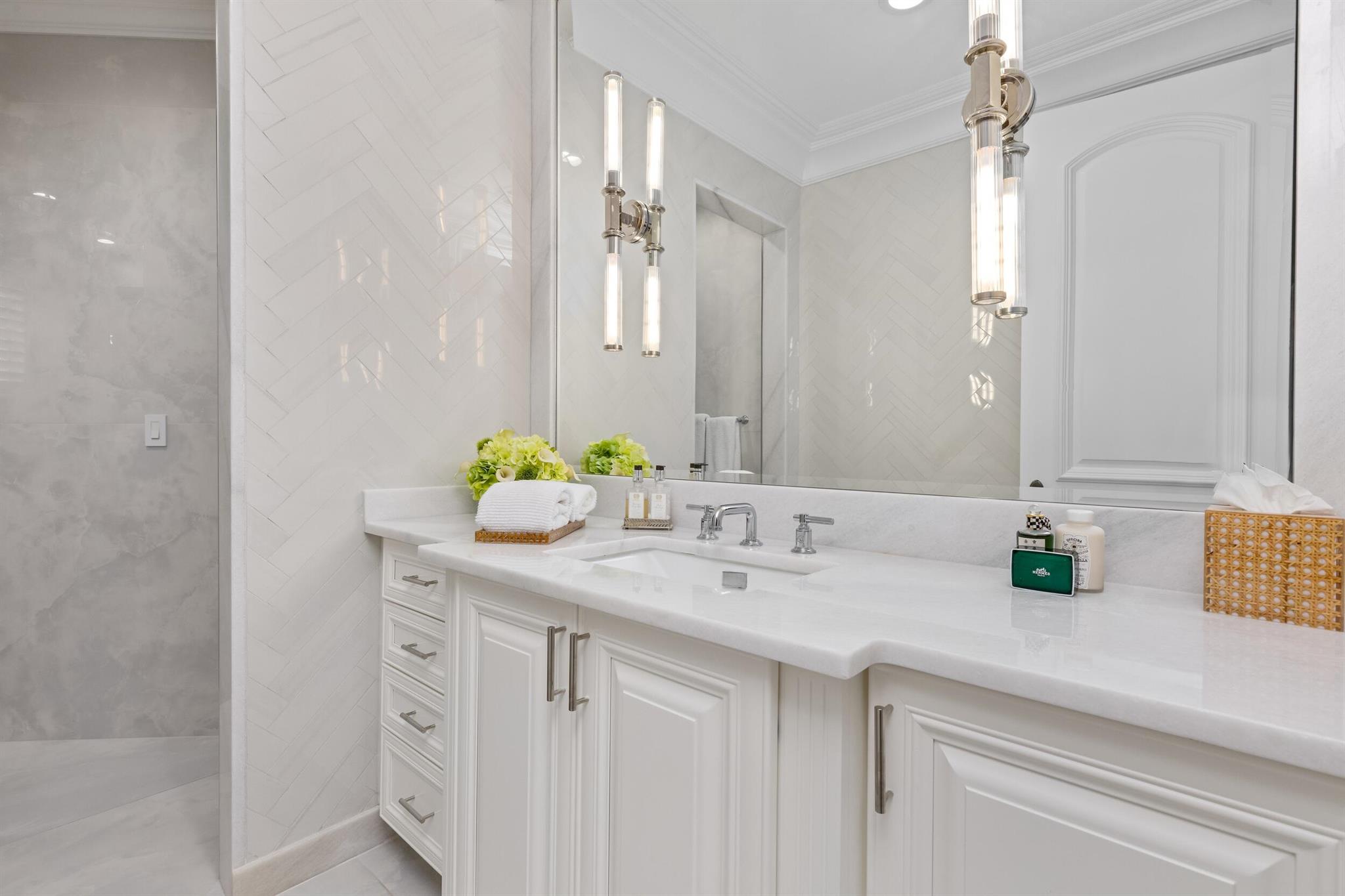 LAKE ROGERS ISLE - Residential