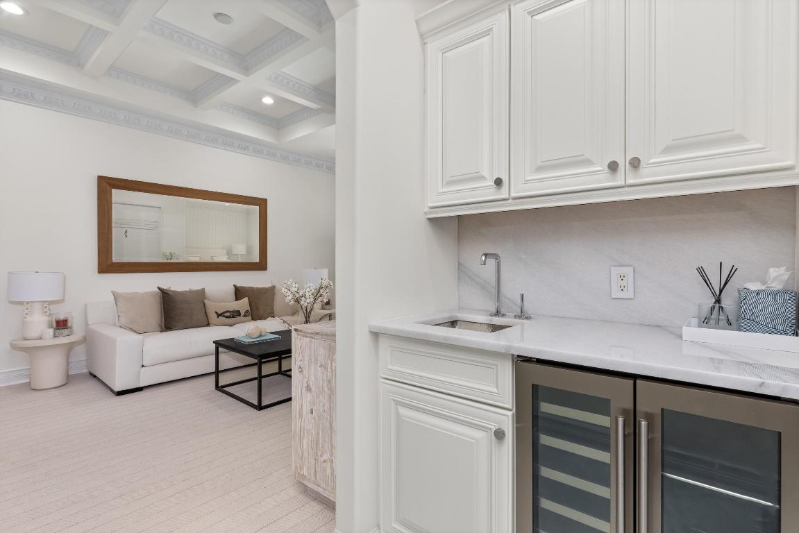 LAKE ROGERS ISLE - Residential