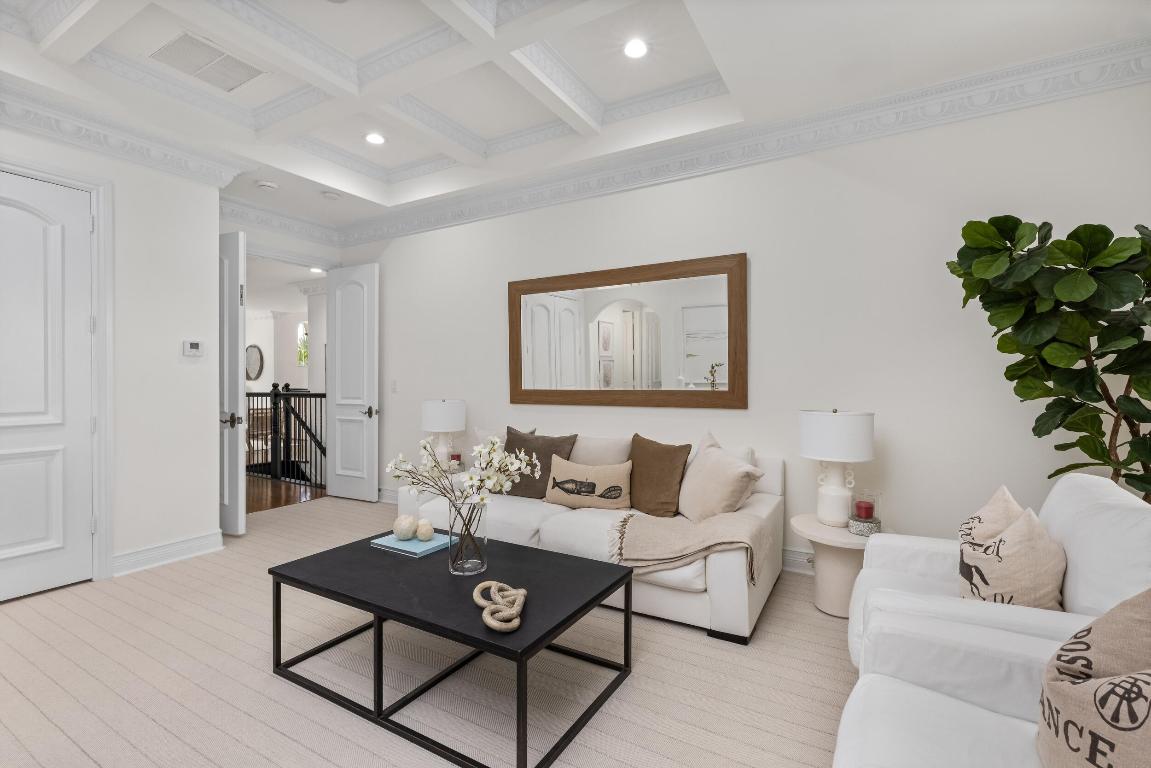 LAKE ROGERS ISLE - Residential