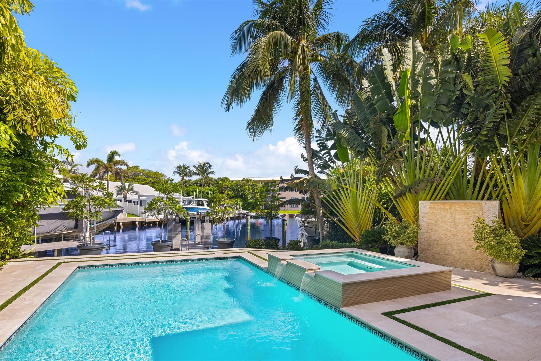 LAKE ROGERS ISLE - Residential